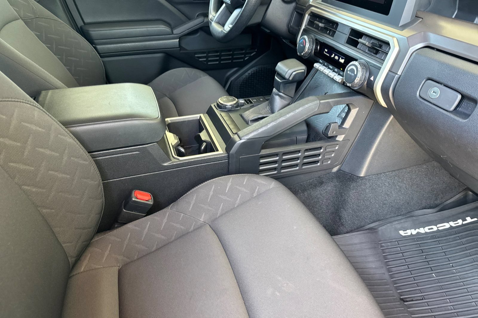 Certified 2024 Toyota Tacoma SR5 AWD/4WD image 20