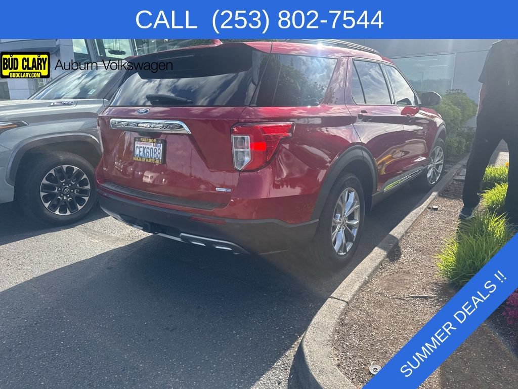 Used 2020 Ford Explorer XLT w/ Equipment Group 202A AWD/4WD image 3