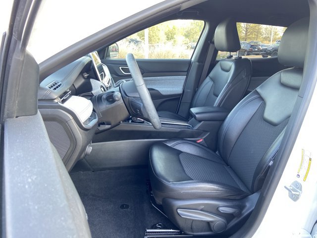 Used 2024 Jeep Compass Latitude image 33