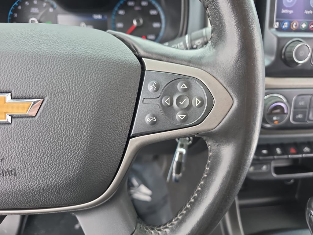 Used 2022 Chevrolet Colorado Z71 w/ Z71 Midnight Edition image 16