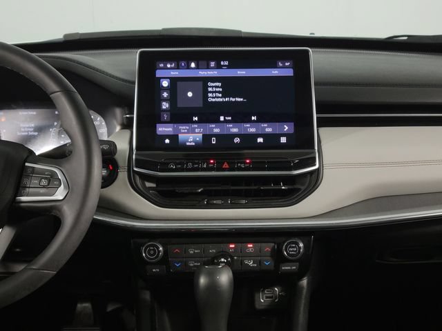 Used 2023 Jeep Compass Limited w/ Elite Group AWD/4WD image 24