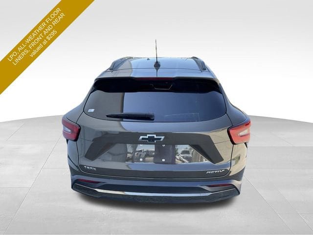 Used 2024 Chevrolet Trax ACTIV w/ Sunroof Package FWD image 9