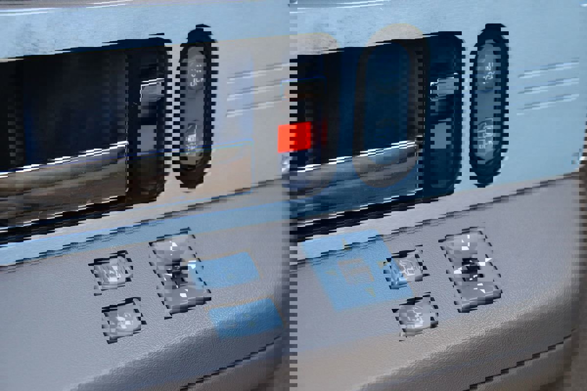 Used 1994 GMC Yukon 4WD 2-Door image 70