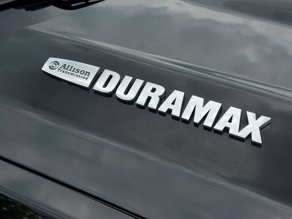Used 2018 Chevrolet Silverado 2500 High Country w/ Duramax Plus Package AWD/4WD image 6