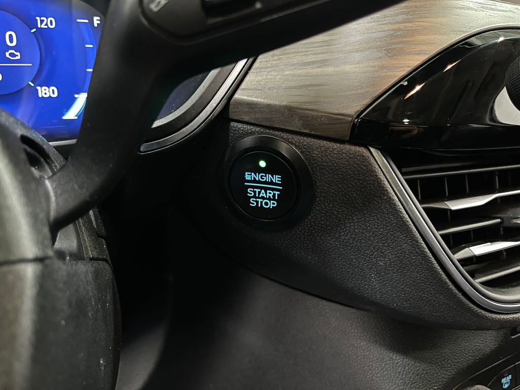 Used 2020 Ford Escape Titanium w/ Titanium Premium Package 2.0 image 22