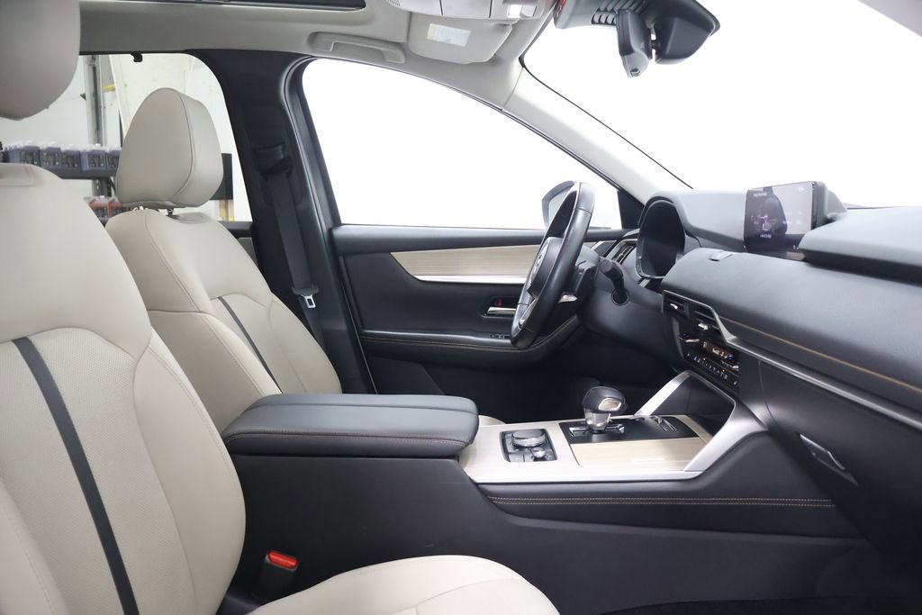 Certified 2024 MAZDA CX-90 Plug-In Hybrid w/ Premium Pkg AWD/4WD image 21