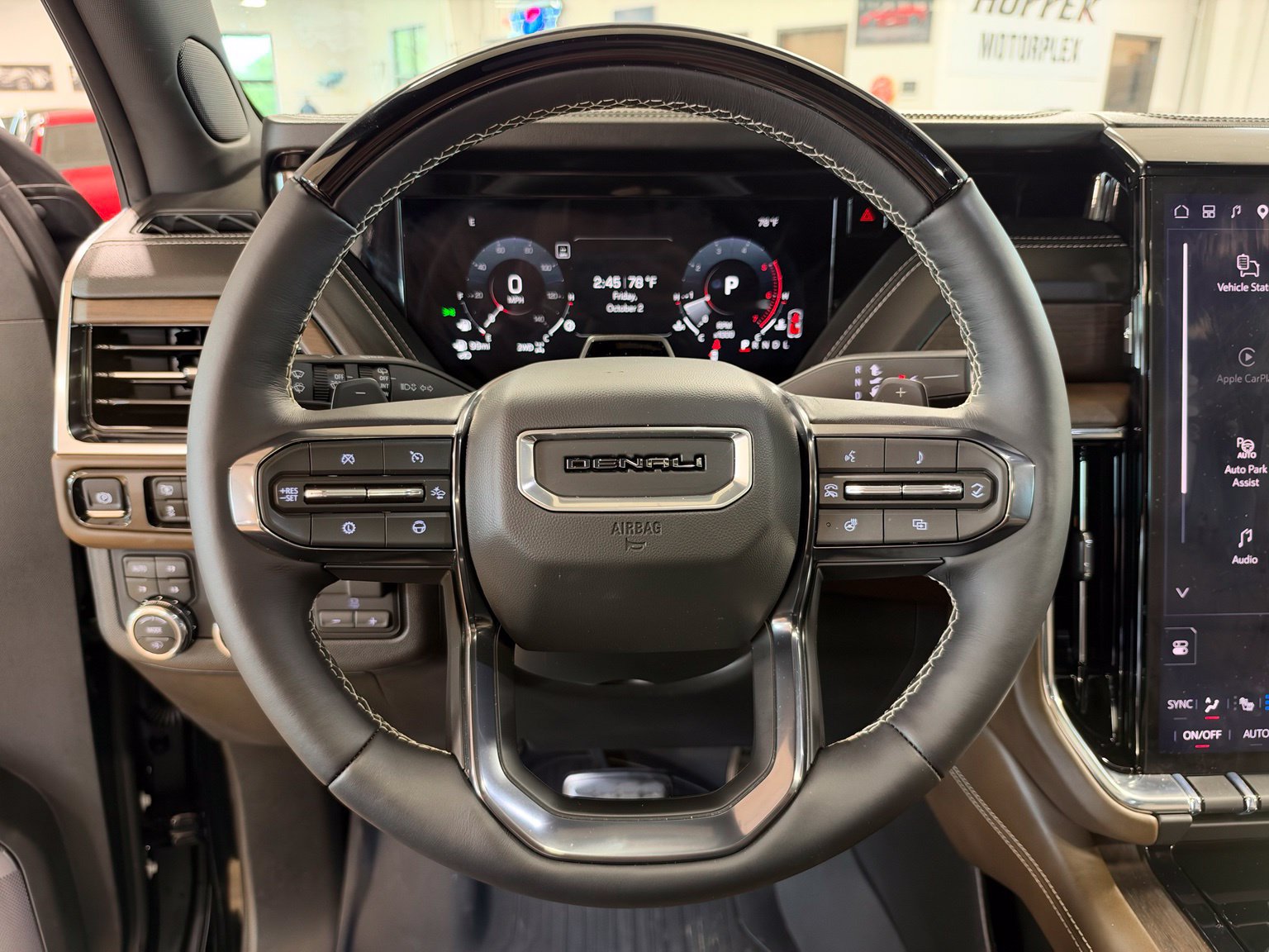 Used 2026 GMC Yukon XL Denali Ultimate w/ LPO, Illumination Package AWD/4WD image 19