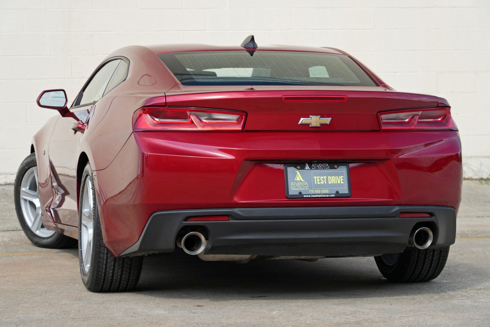 Used 2017 Chevrolet Camaro LT RWD image 5