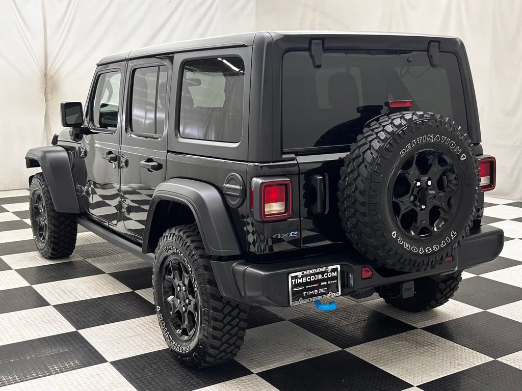 Used 2023 Jeep Wrangler Unlimited w/ Cold Weather Group AWD/4WD image 5