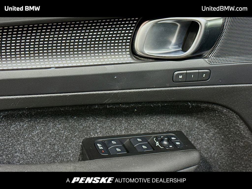 Used 2021 Volvo XC40 P8 Recharge w/ Advanced Package image 3