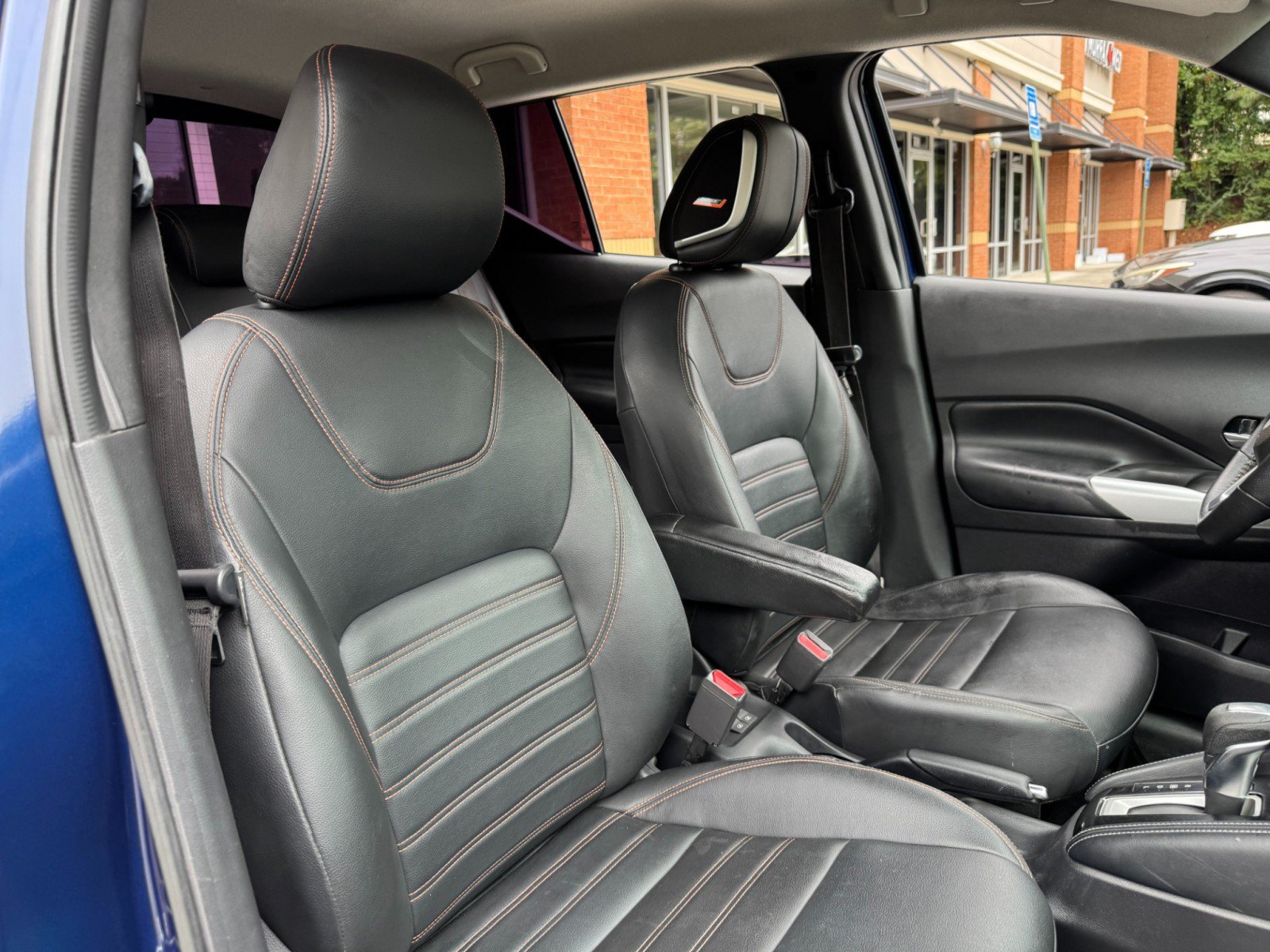Used 2019 Nissan Kicks SR w/ SR Premium Package FWD image 30