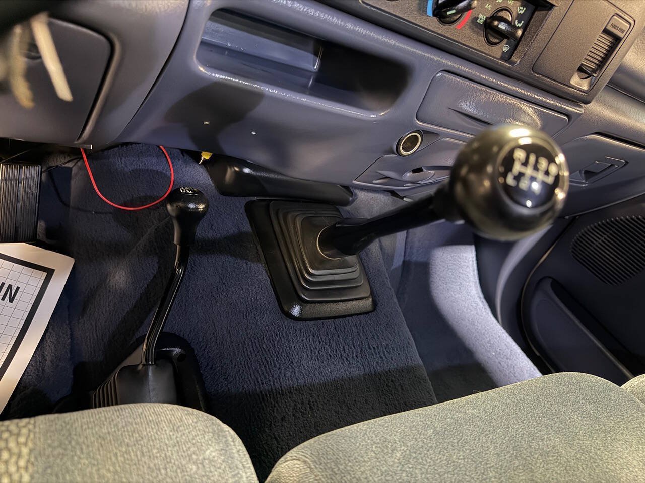 Used 2001 Ford F250 XLT AWD/4WD image 14