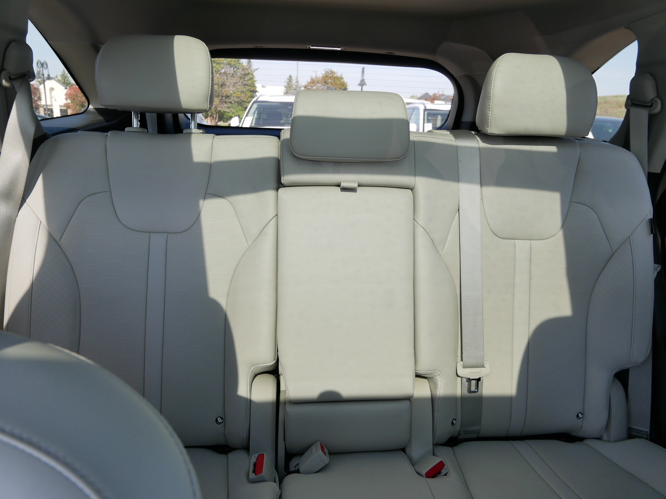 Used 2024 Kia Sorento S w/ Panoramic Sunroof Package AWD/4WD image 13