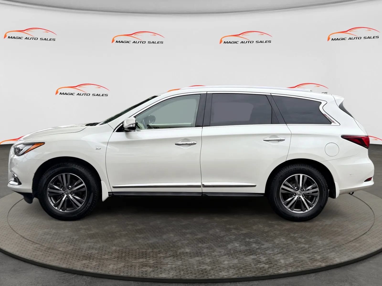 Used 2020 INFINITI QX60 Luxe w/ Essential Package AWD/4WD image 7