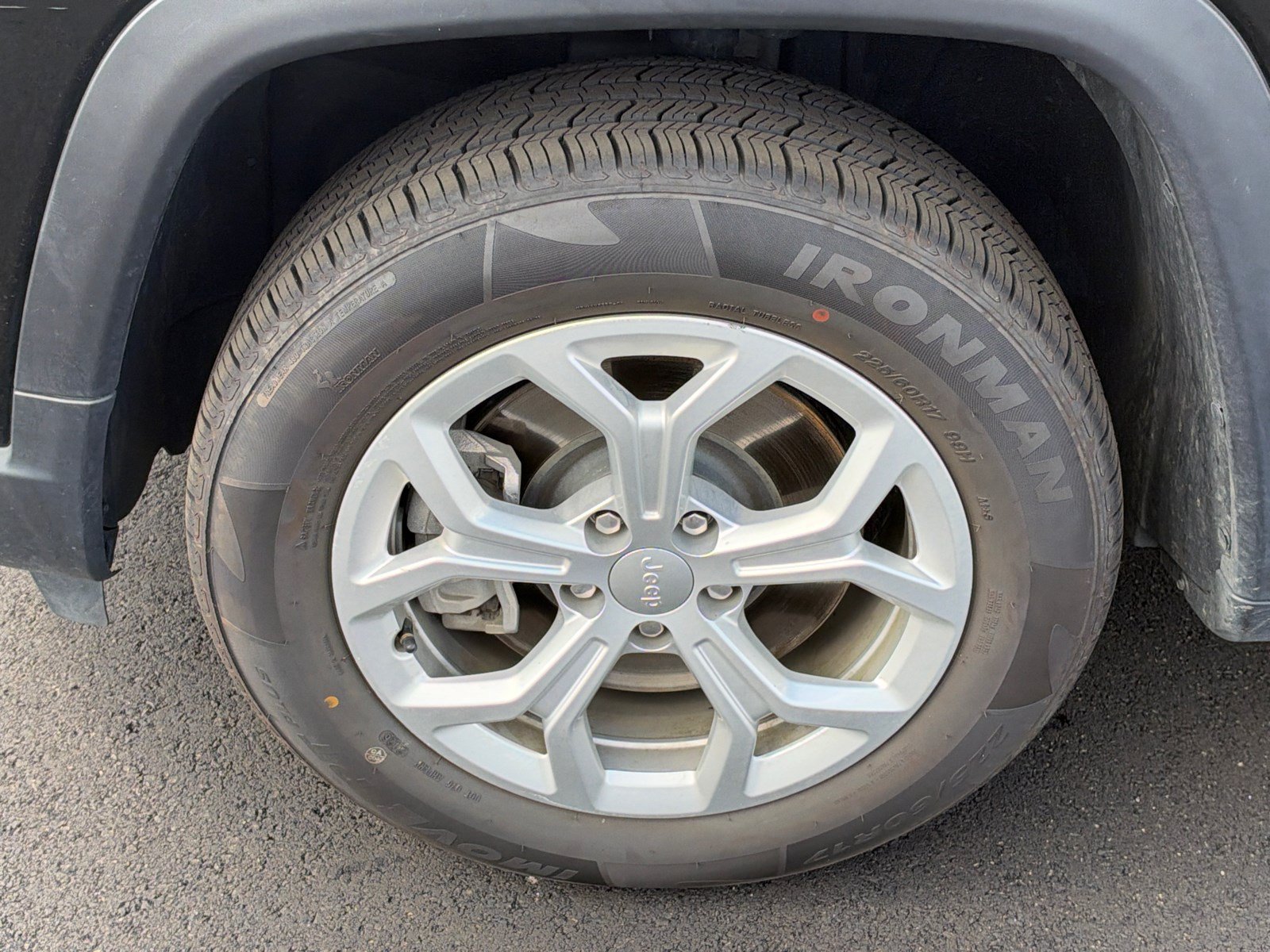 Used 2024 Jeep Compass Latitude AWD/4WD image 11