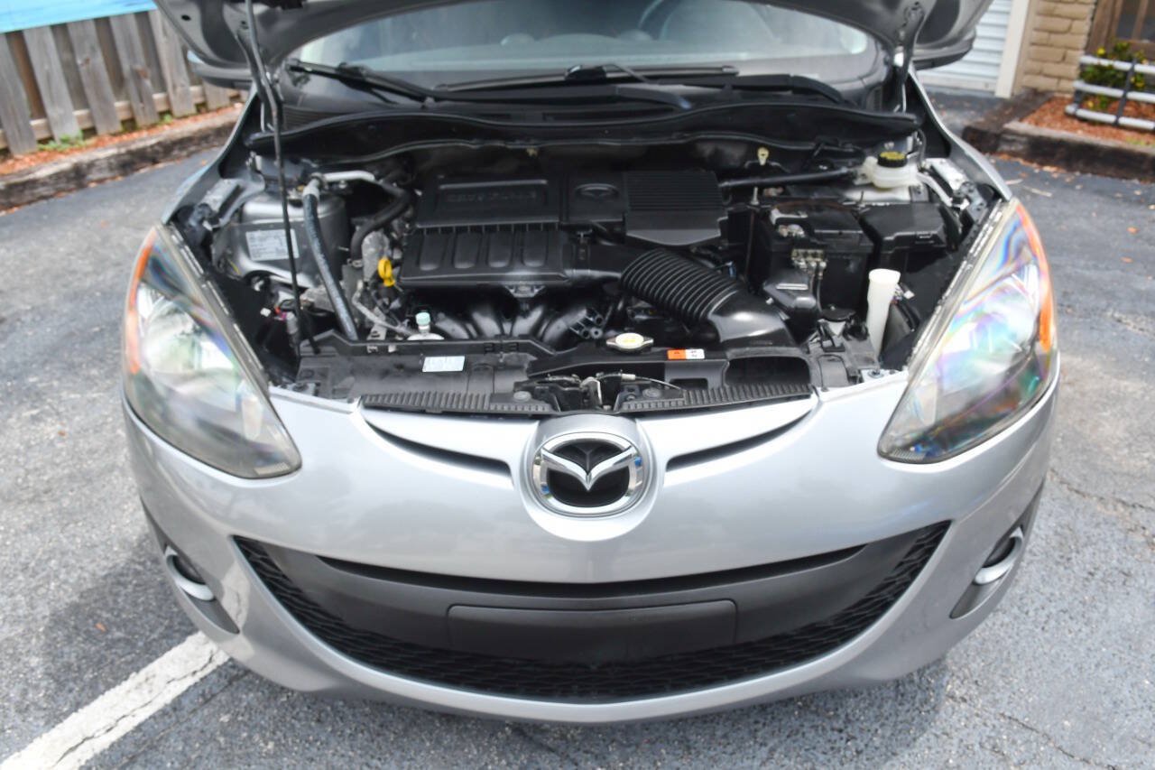 Used 2011 MAZDA MAZDA2 Touring FWD image 22
