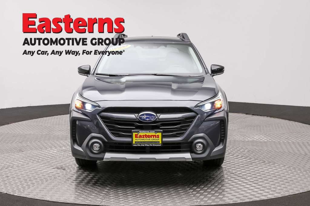 Used 2023 Subaru Outback Limited AWD/4WD image 2