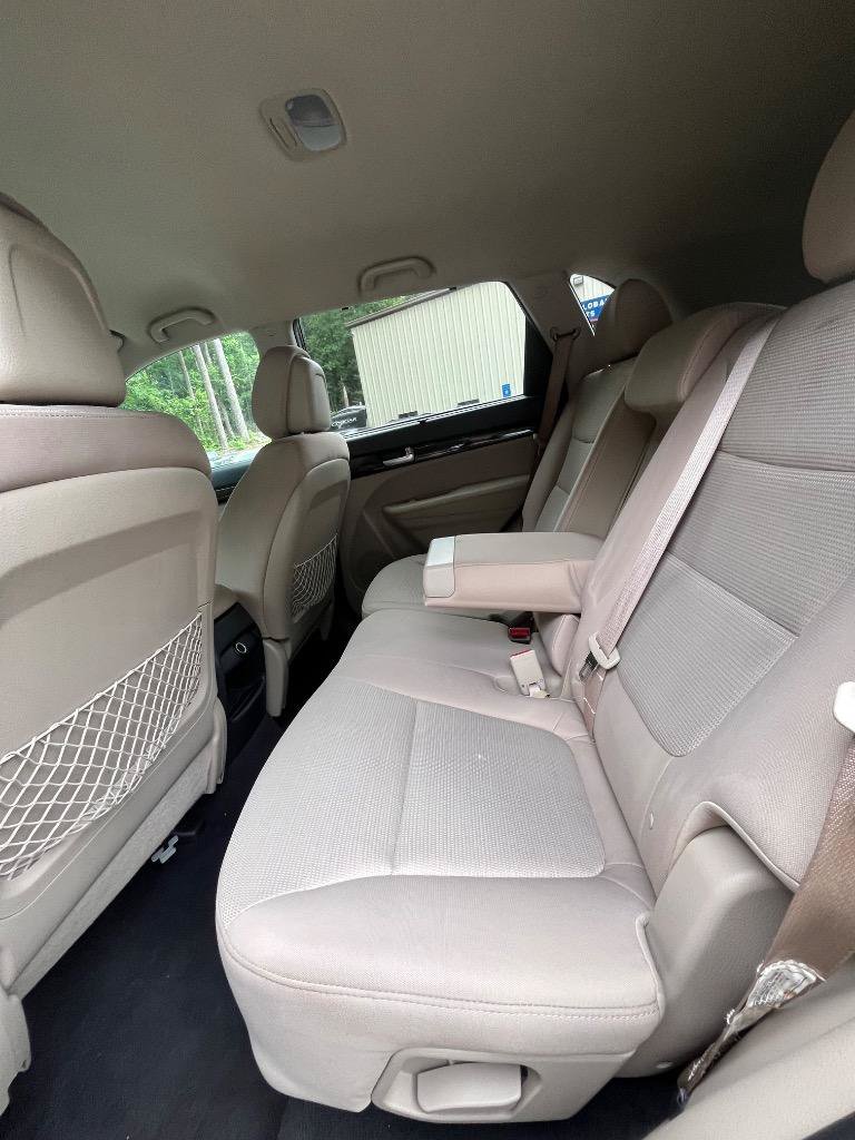 Used 2014 Kia Sorento LX FWD image 22