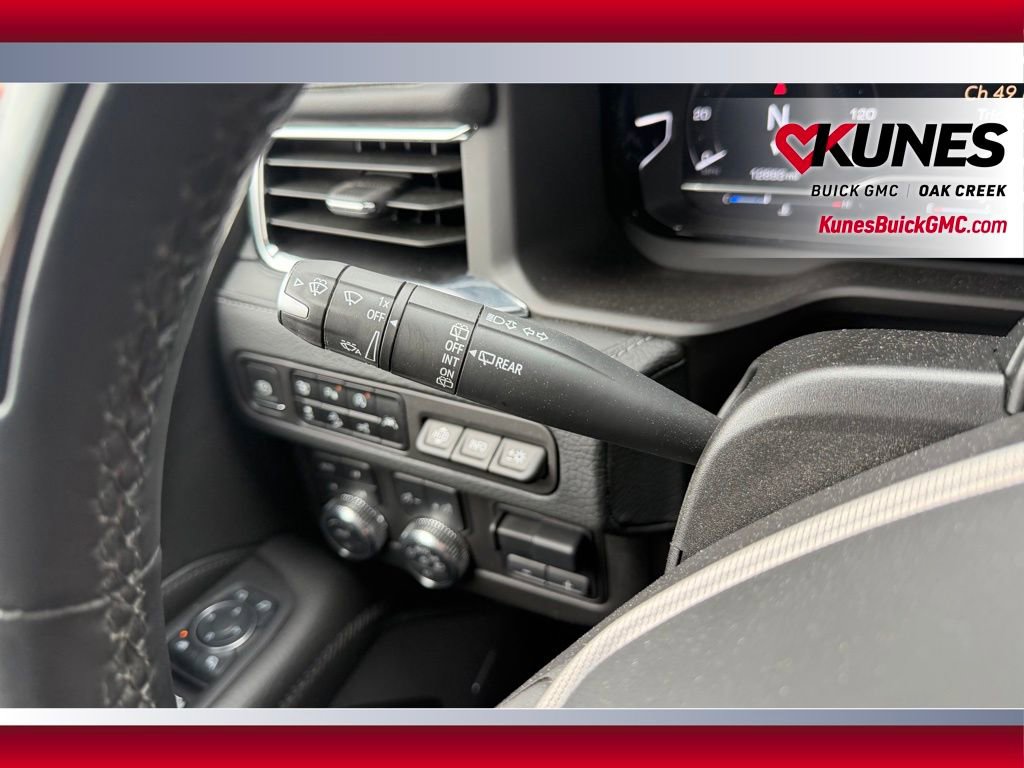 Used 2024 GMC Yukon Denali w/ Advanced Technology Package AWD/4WD image 18