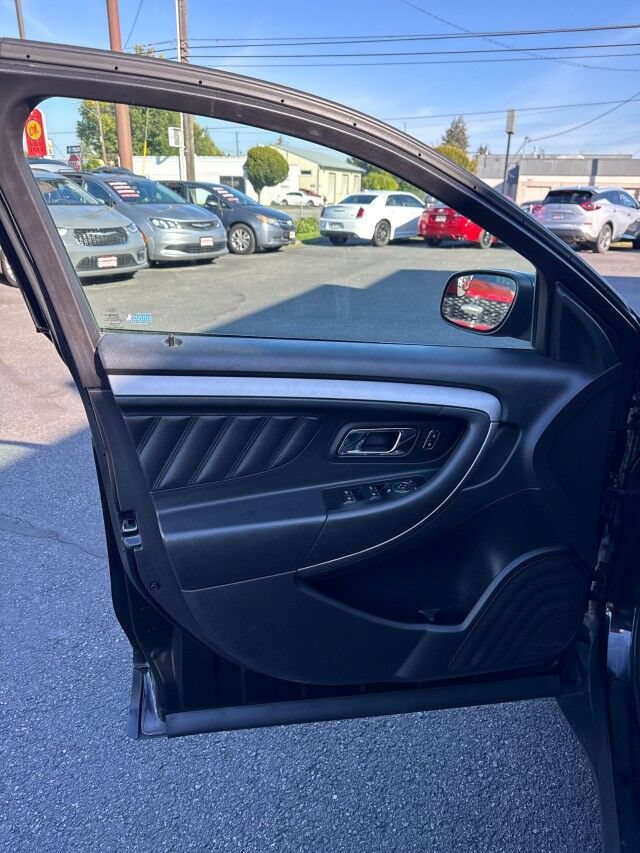 Used 2015 Ford Taurus SEL w/ Equipment Group 201A AWD/4WD image 8