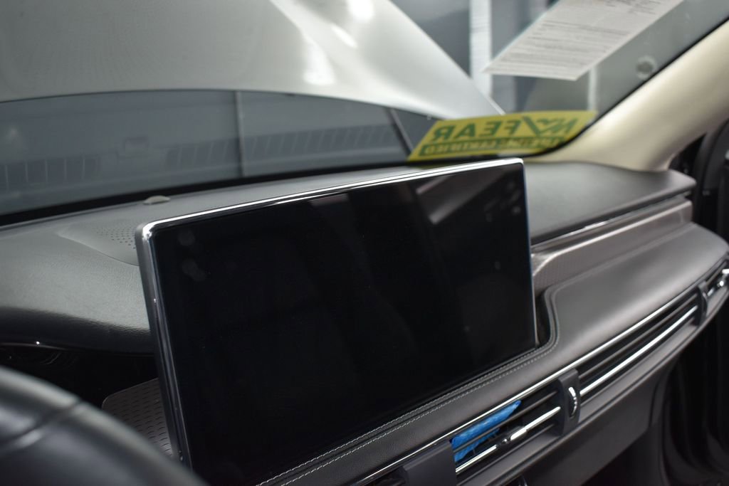 Used 2024 Lincoln Corsair Reserve AWD/4WD image 15