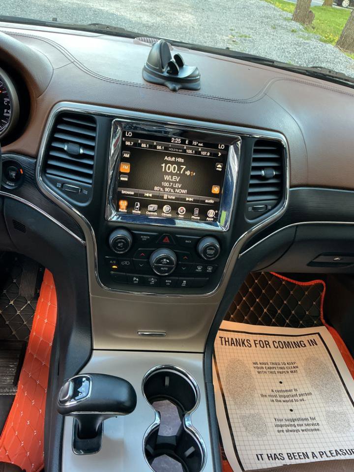 Used 2015 Jeep Grand Cherokee Summit AWD/4WD image 13