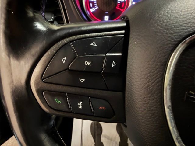 Used 2021 Dodge Challenger SXT image 29