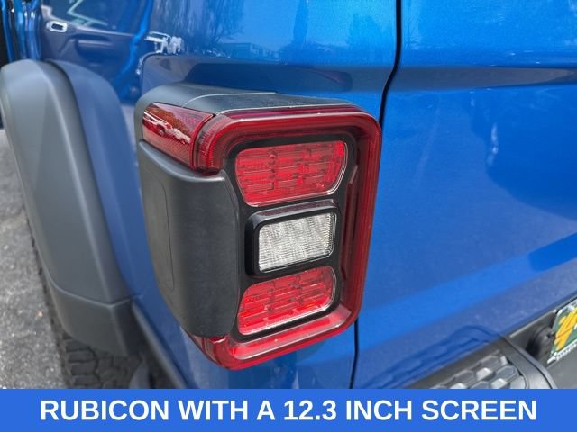 Used 2024 Jeep Gladiator Rubicon w/ Convenience Group AWD/4WD image 35