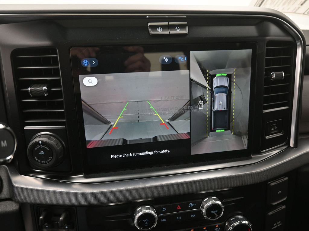 New 2026 Ford F250 Platinum w/ FX4 Off-Road Package image 3