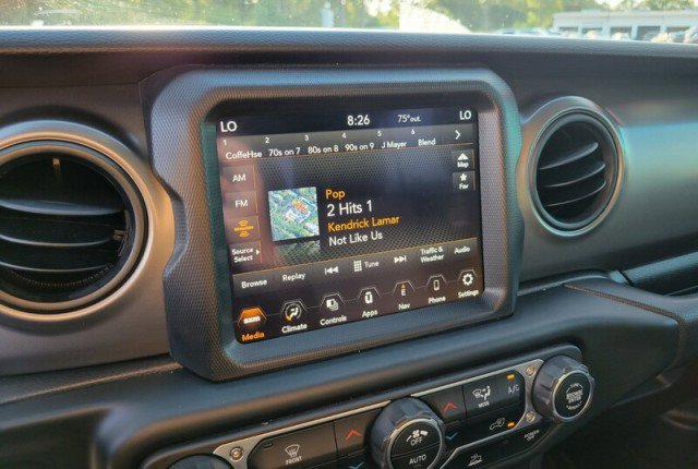 Used 2023 Jeep Gladiator Sport image 20