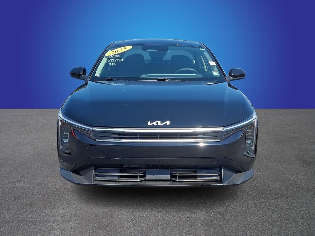 Used 2025 Kia K4 FWD image 2