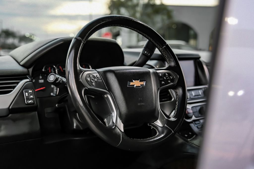 Used 2018 Chevrolet Suburban LT image 14