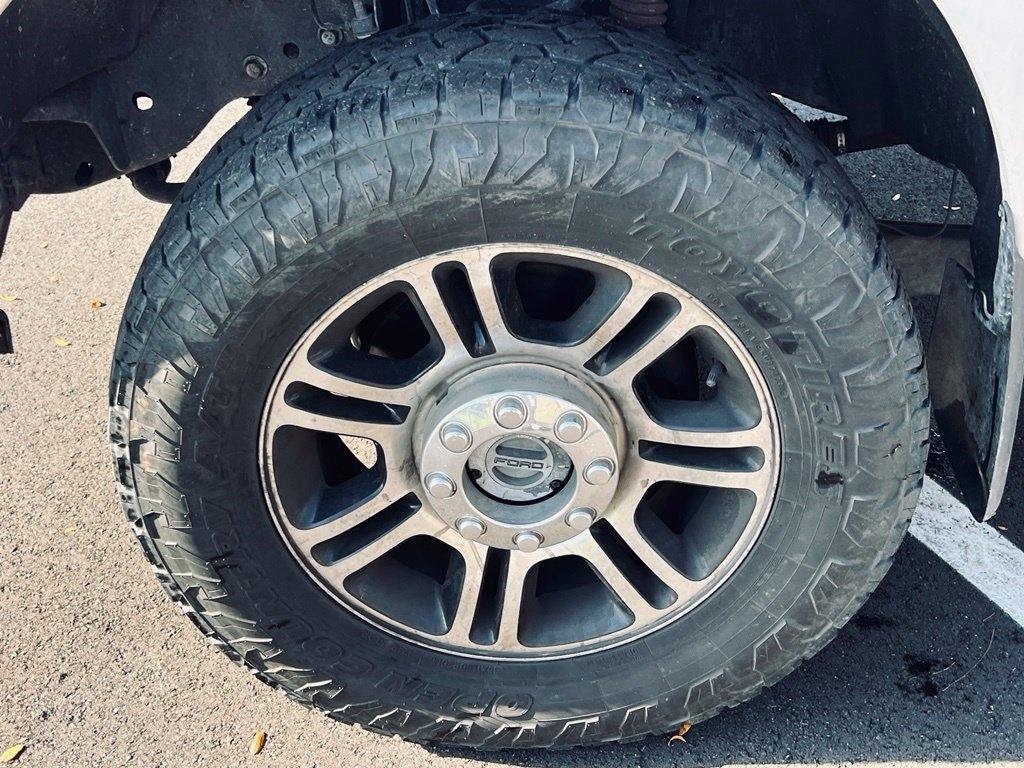 Used 2014 Ford F250 Platinum AWD/4WD image 24