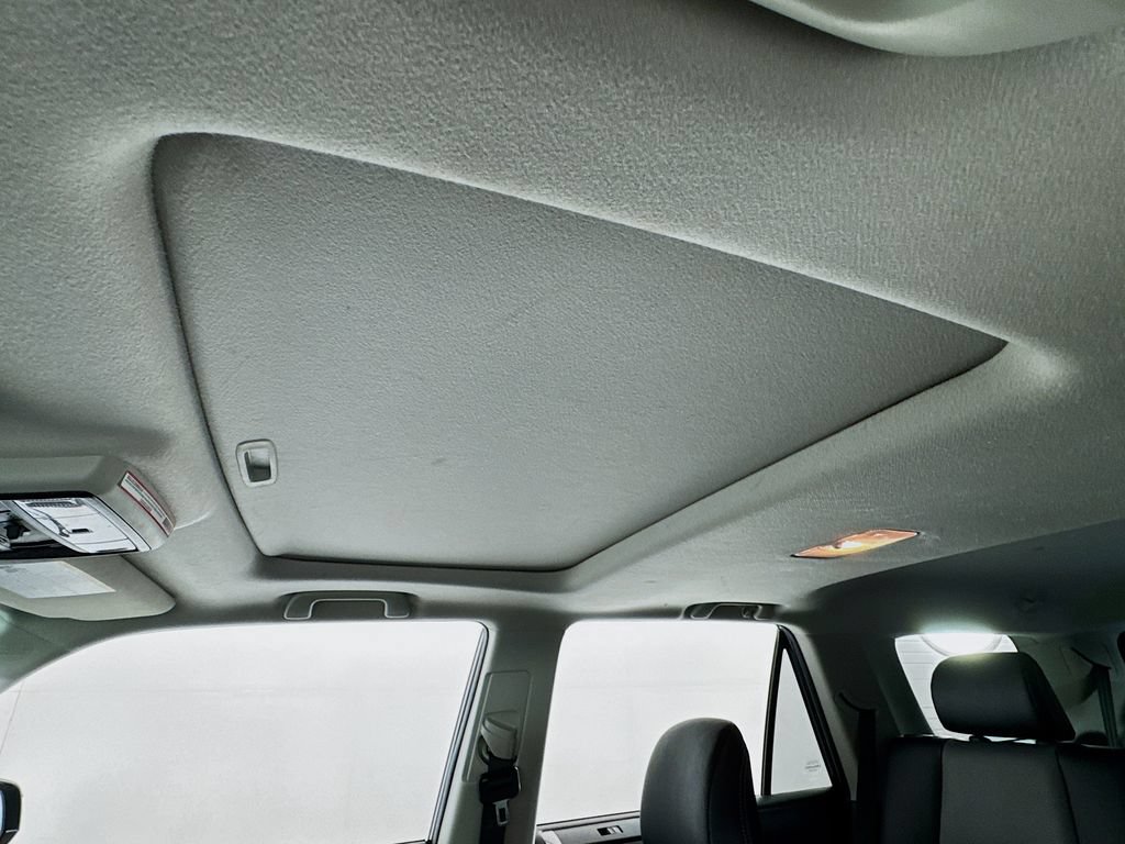 Used 2022 Toyota 4Runner SR5 Premium w/ Moonroof Package AWD/4WD image 15