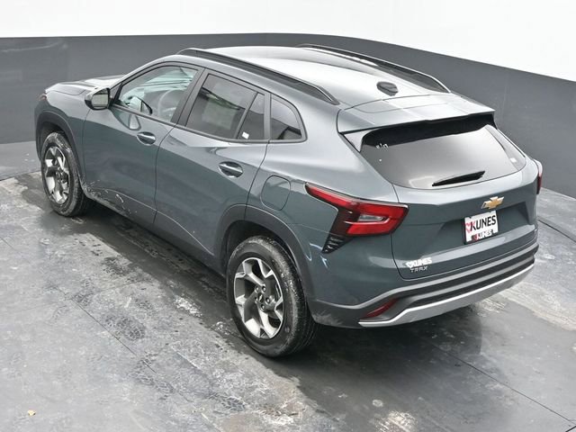 Used 2025 Chevrolet Trax LT image 39