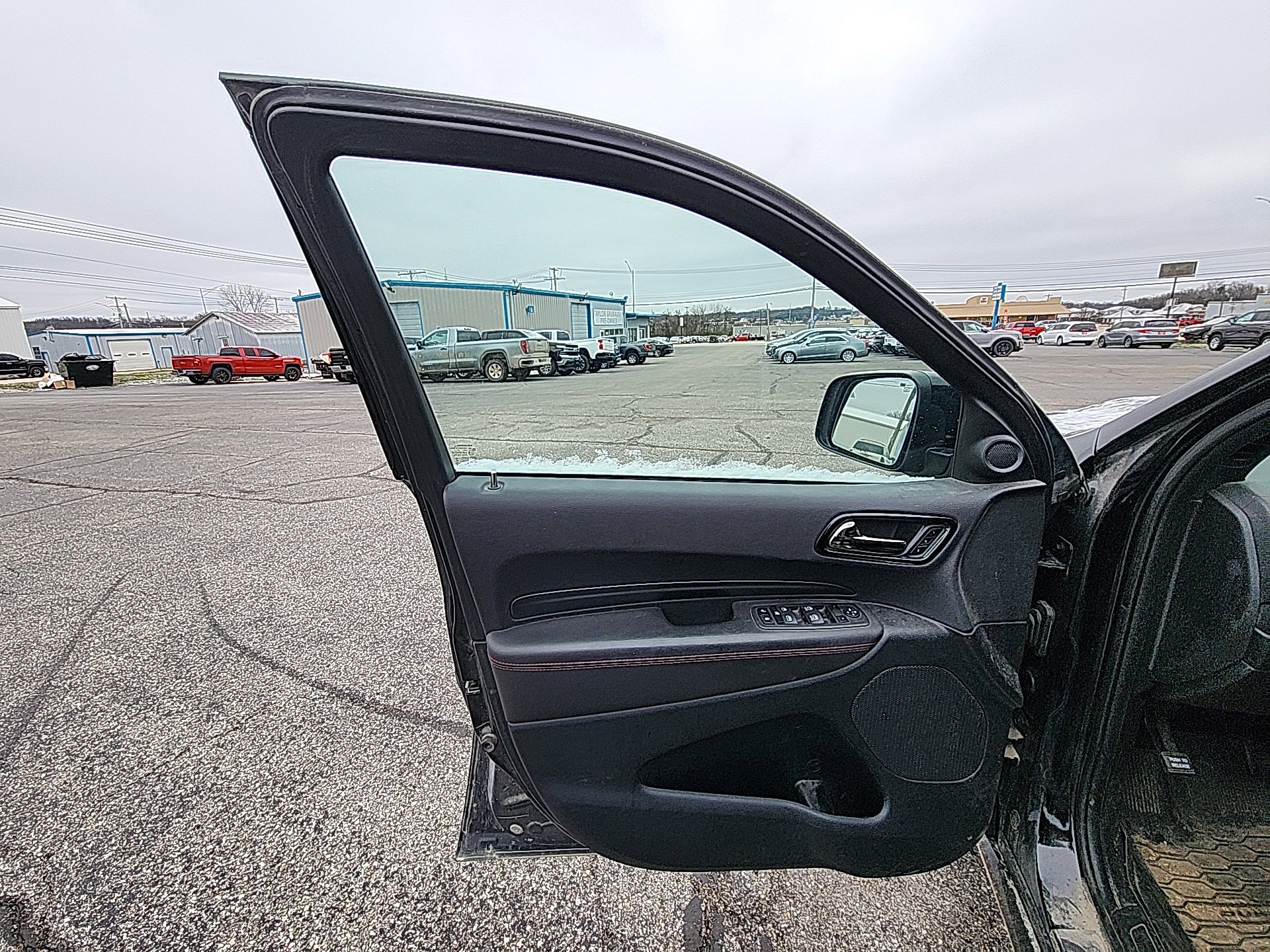 Used 2023 Dodge Durango GT image 9