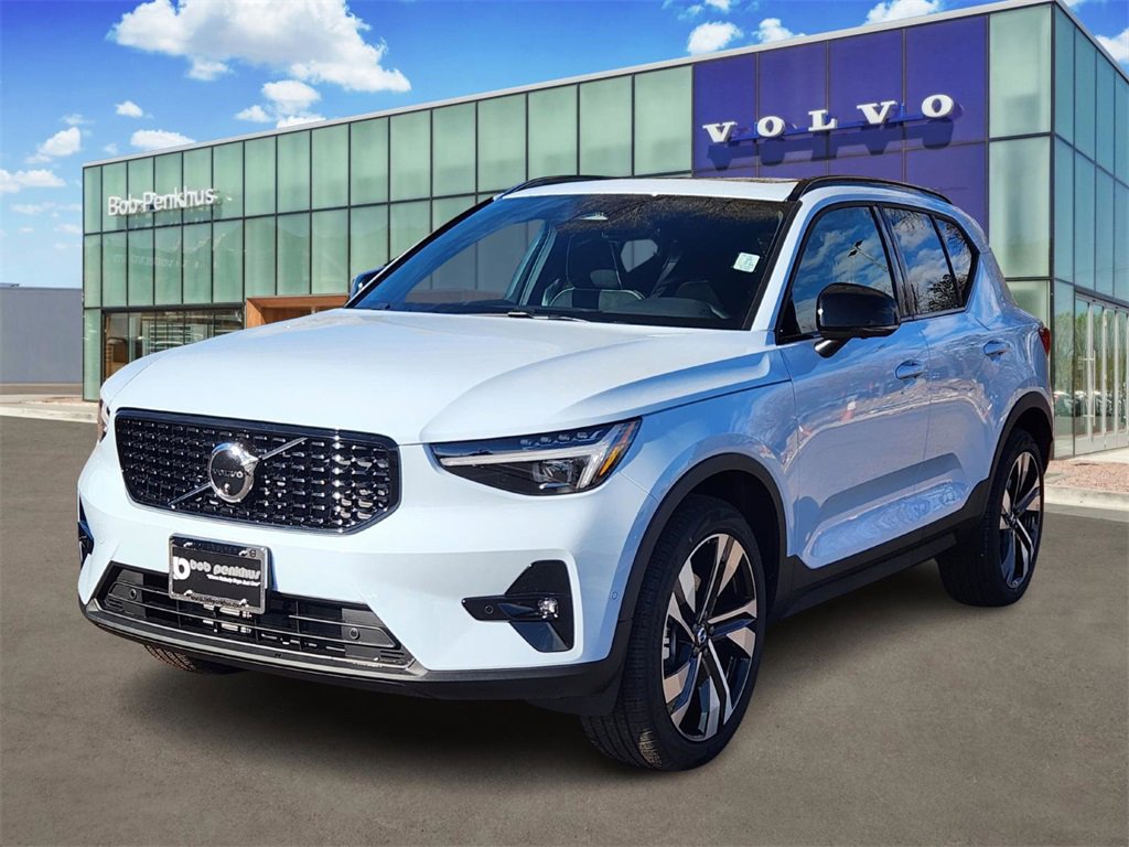 New 2026 Volvo XC40 B5 Ultra w/ Climate Package image 7