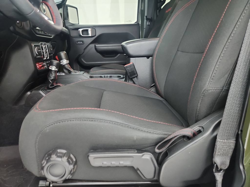 Used 2023 Jeep Wrangler Unlimited Rubicon w/ Cold Weather Group AWD/4WD image 22