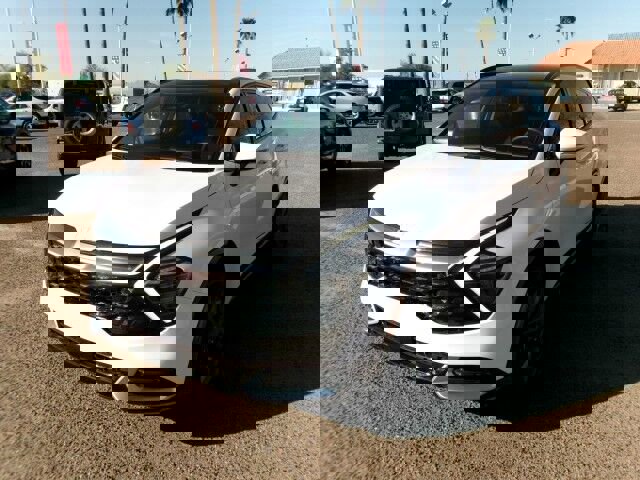 Used 2025 Kia Sportage SX image 2