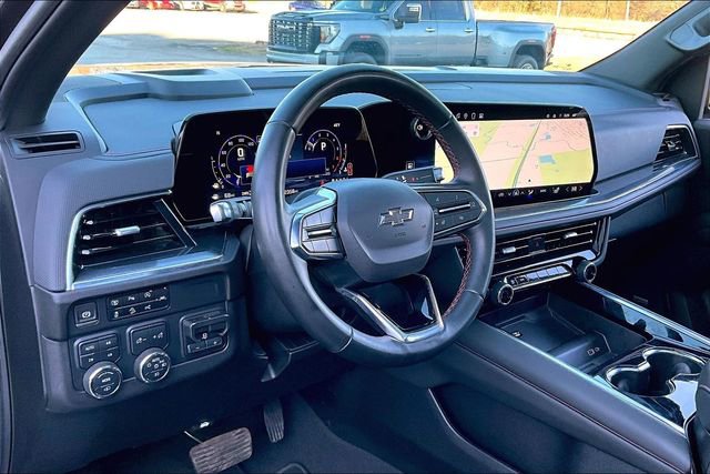 Used 2025 Chevrolet Suburban RST w/ RST Capability Package image 17