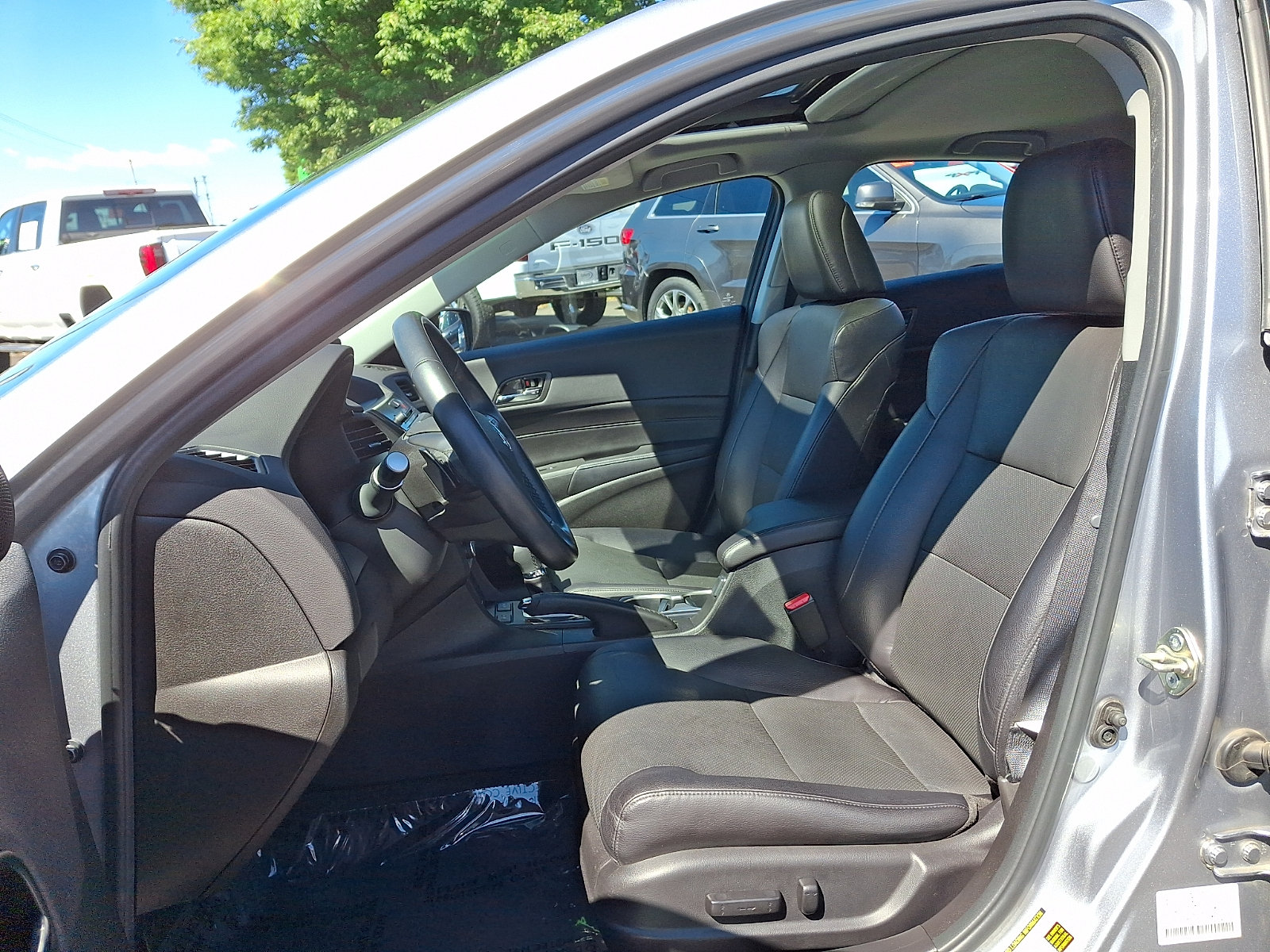 Used 2017 Acura ILX FWD image 13