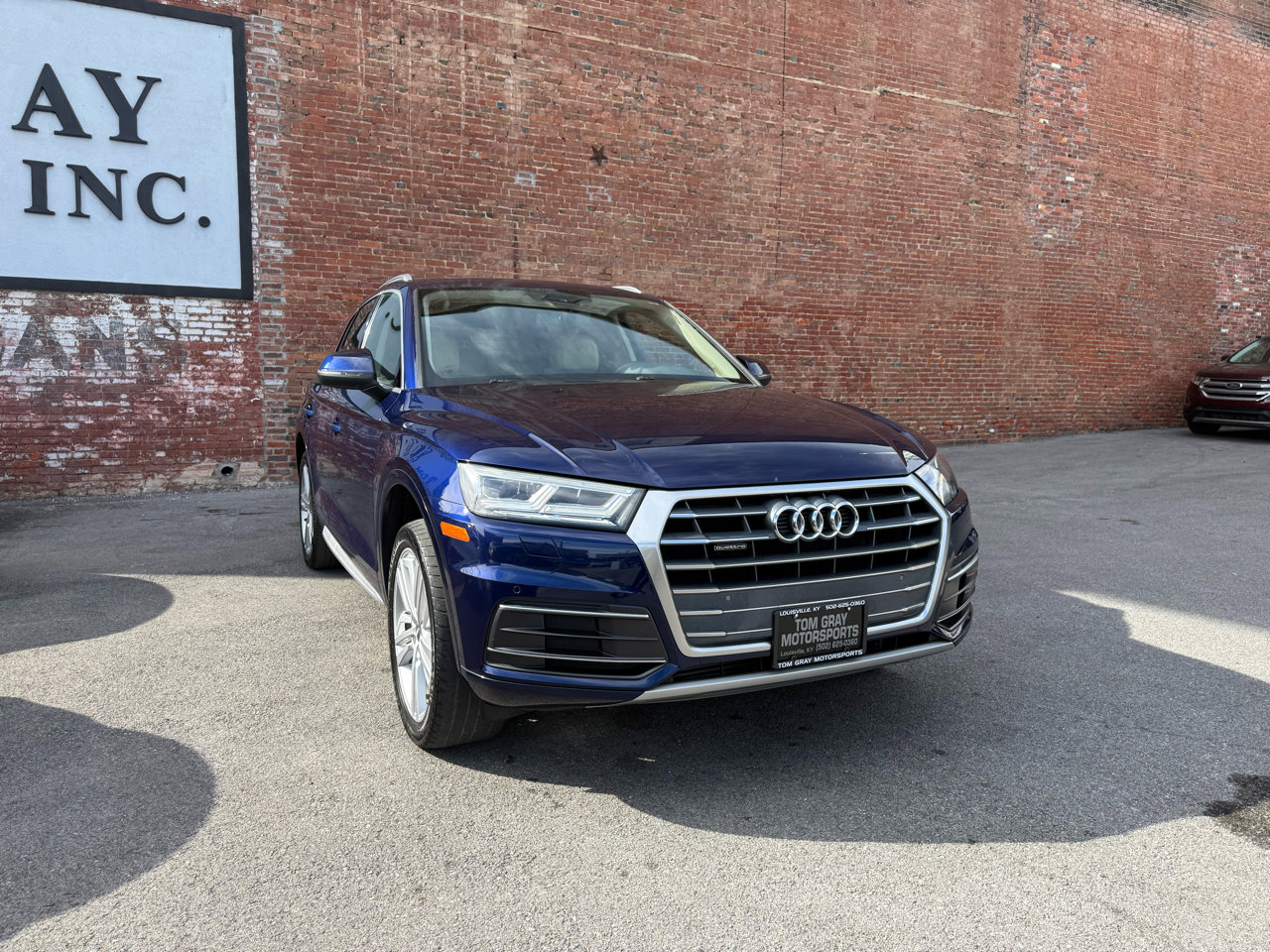 Used 2018 Audi Q5 2.0T Premium Plus w/ Premium Plus Package image 2