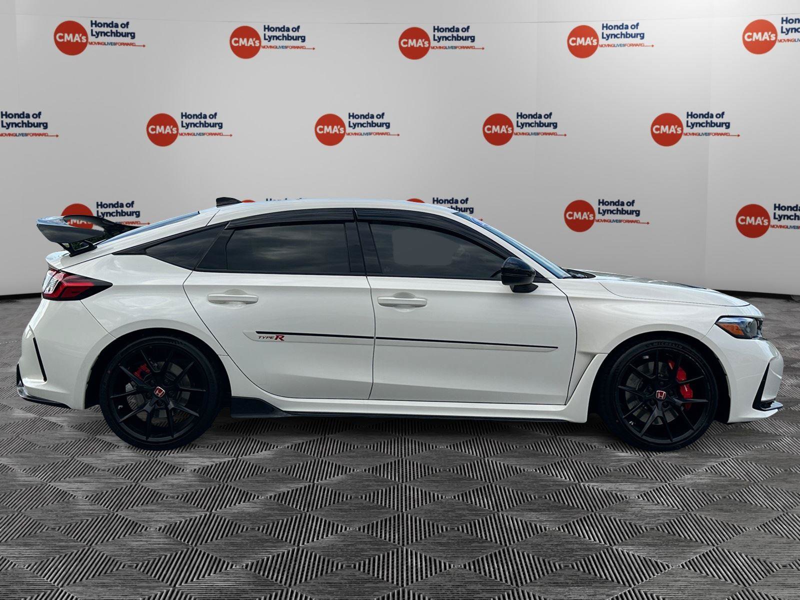 Used 2024 Honda Civic Type R image 6
