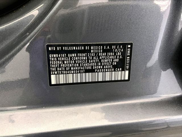 Used 2025 Volkswagen Jetta SE image 35