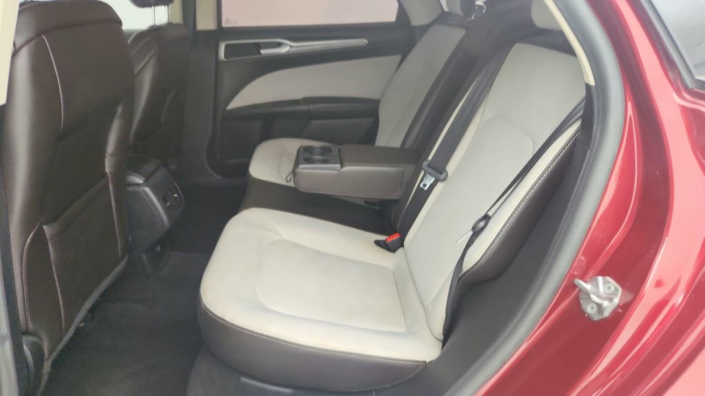 Used 2019 Ford Fusion SE w/ Equipment Group 151A image 25