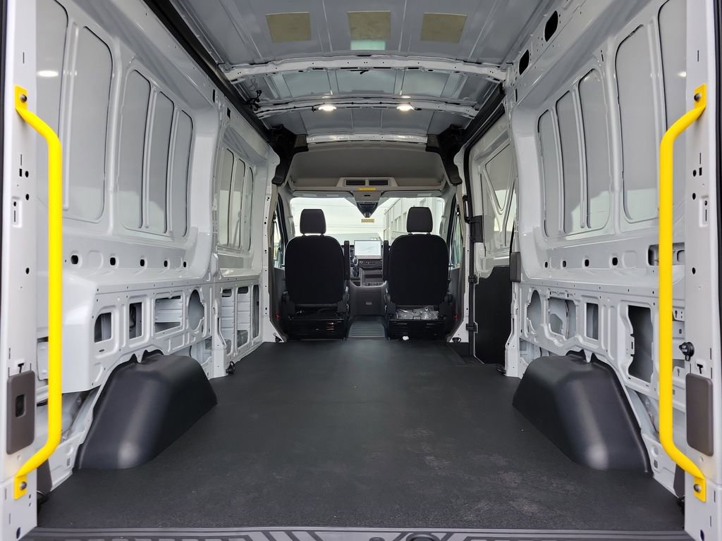 New 2025 Ford Transit 250 148 Medium Roof image 11