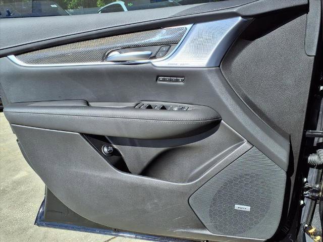 New 2025 Cadillac XT5 Sportv w/ LPO, Red Accent Package image 14