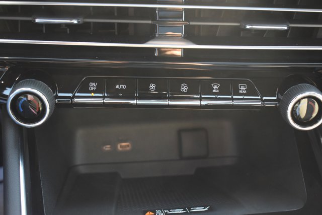 New 2026 Chevrolet Traverse LT w/ Sun and Wheel Package image 28