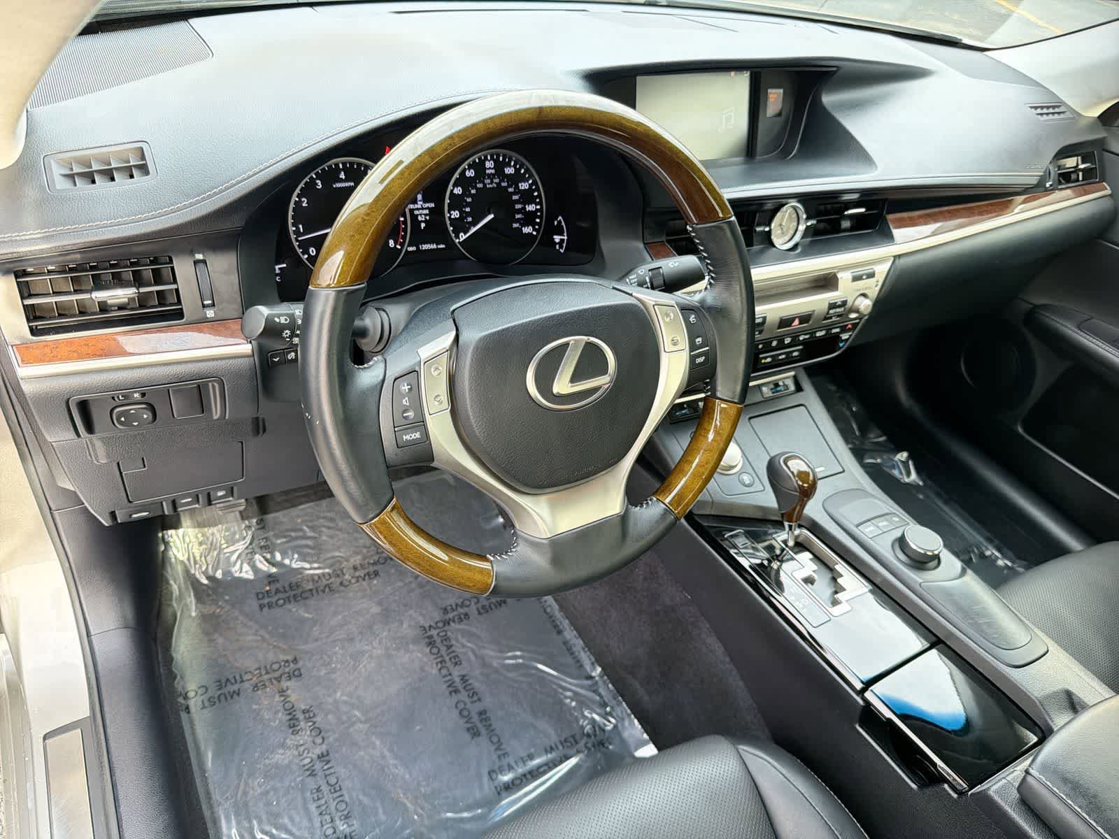 Used 2015 Lexus ES 350 w/ Premium Package FWD image 10
