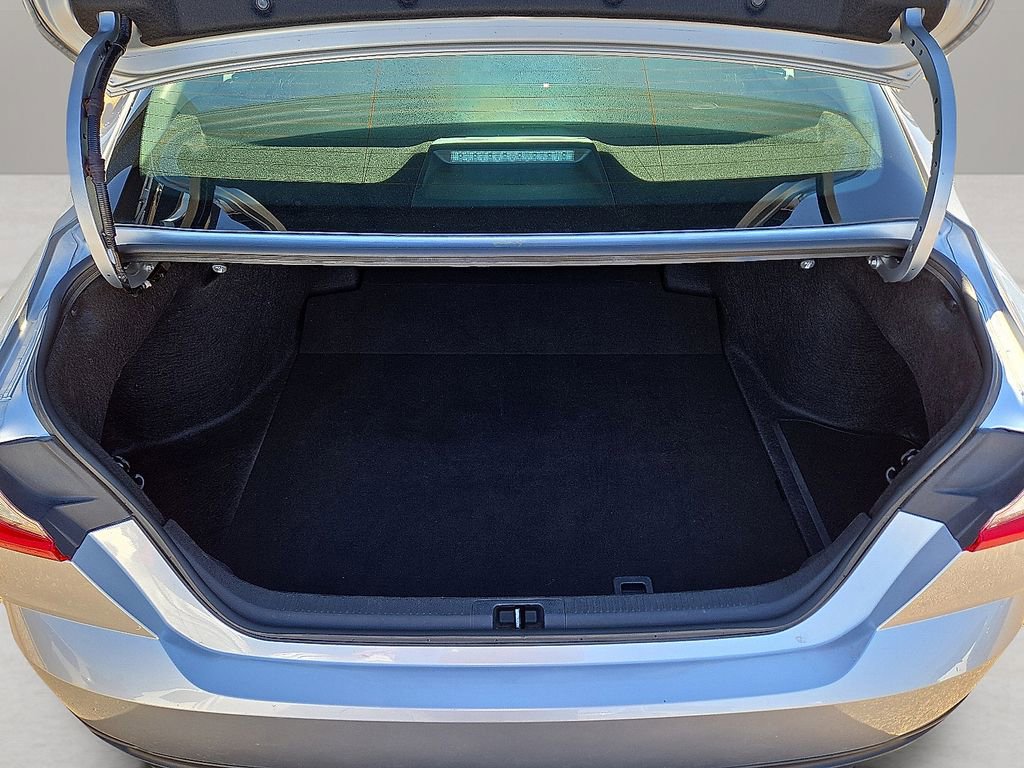 Used 2025 Toyota Camry LE image 15